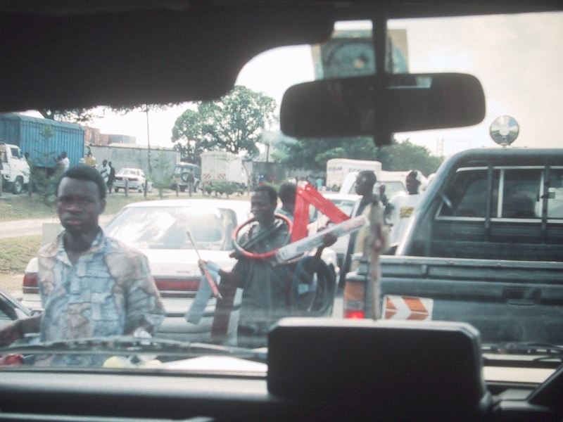 Arbeit: Strassenhändler in Dar Es Salaam