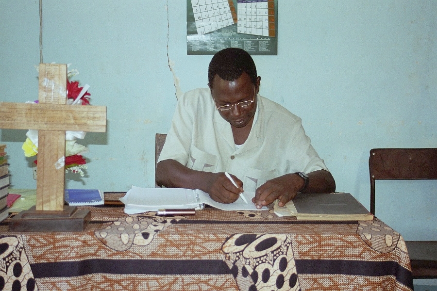 Arbeit: Gemeindebüro Kisarawe